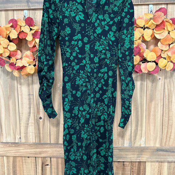 Black/green mock neck long sleeve dress size medium - Picture 6 of 7